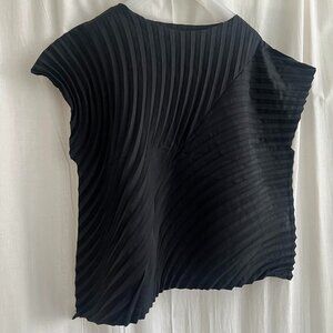 Issey Miyake curved pleats top